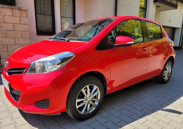 Toyota Yaris cena 39999 przebieg: 128568, rok produkcji 2014 z Warszawa małe 596